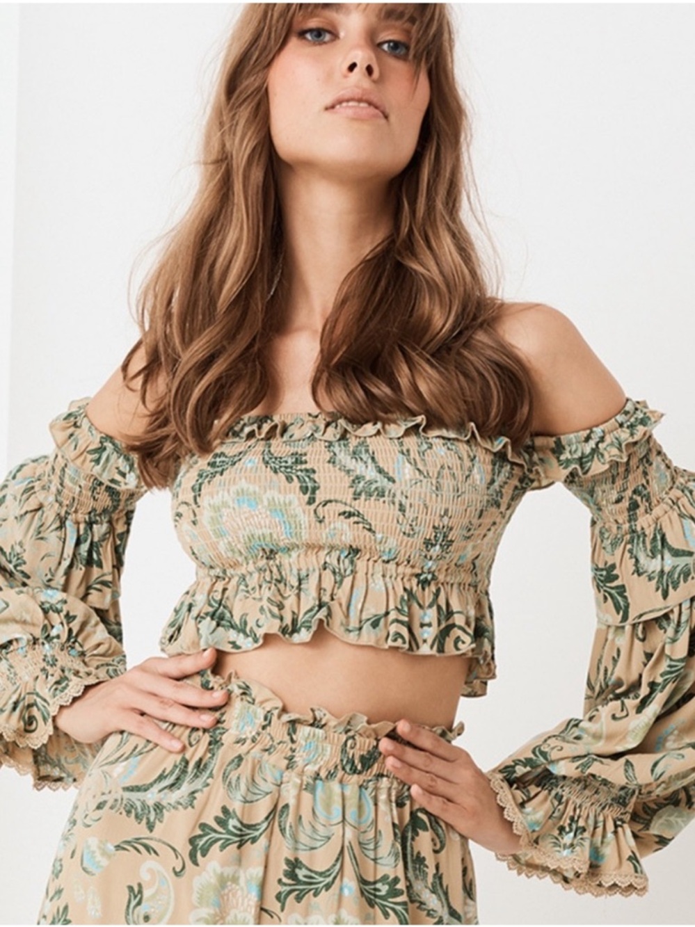 NWT Spell & the Gypsy aurora peasant crop top in Avocado size XS